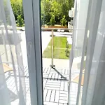 Lazur 3*