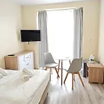 Lazur 3*