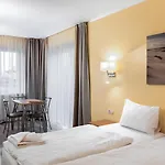 Lägenhetshotell Lazur 3*