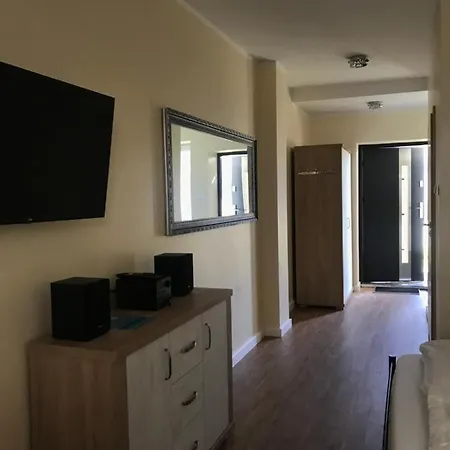 Aparthotel Lazur 3*