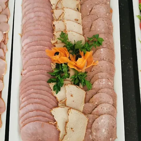 Lazur 아파트호텔 슈비노우이스쳬