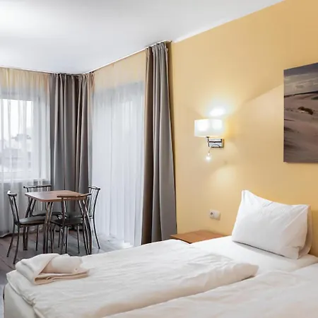 Lägenhetshotell Lazur 3*