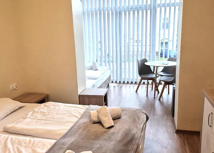 Lägenhetshotell Lazur 4*