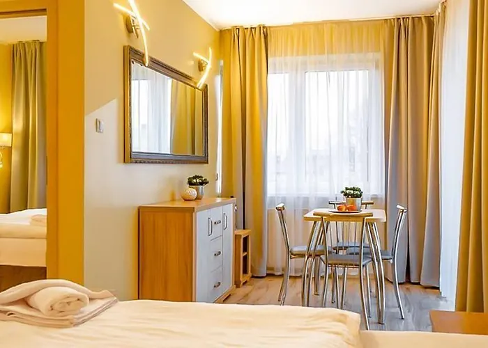 Lägenhetshotell Lazur 4*