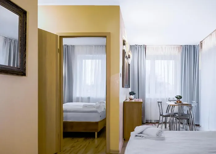 Lägenhetshotell Lazur 4*